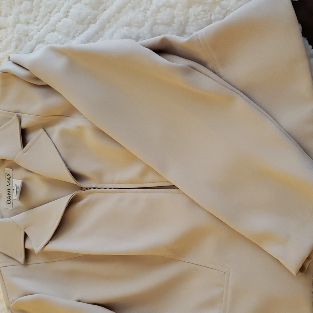 Jacket - Picture 3 of 3